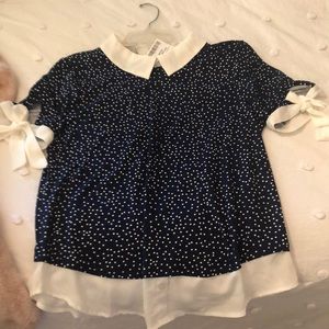 Blouse Peter pan collar, tie detail sleeves, keyhole button back, layered look